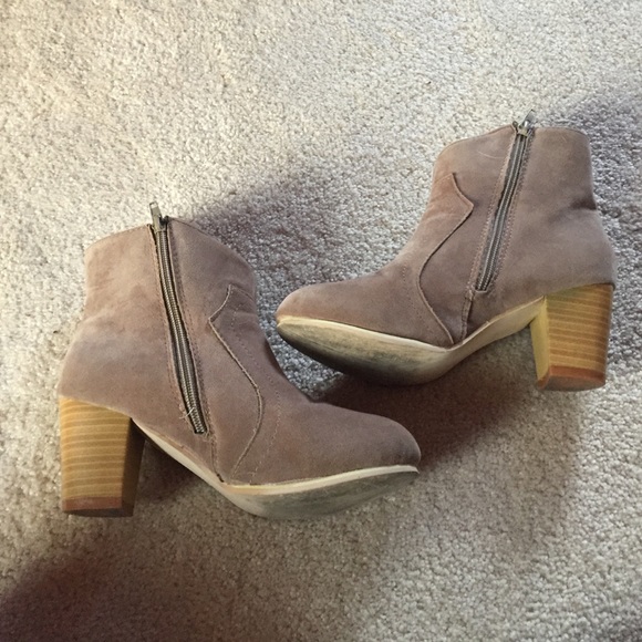 Ankle booties