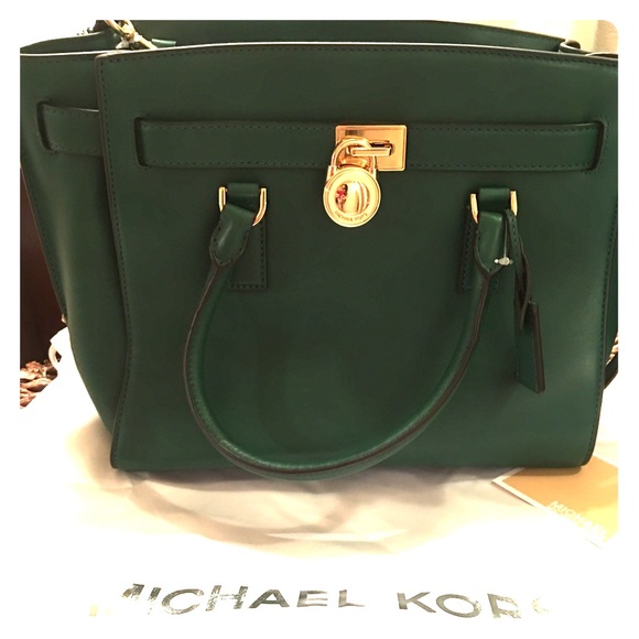 🚫SOLD🚫Michael Kors Hamilton traveler
