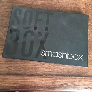 Authentic Smashbox soft box ll palette.