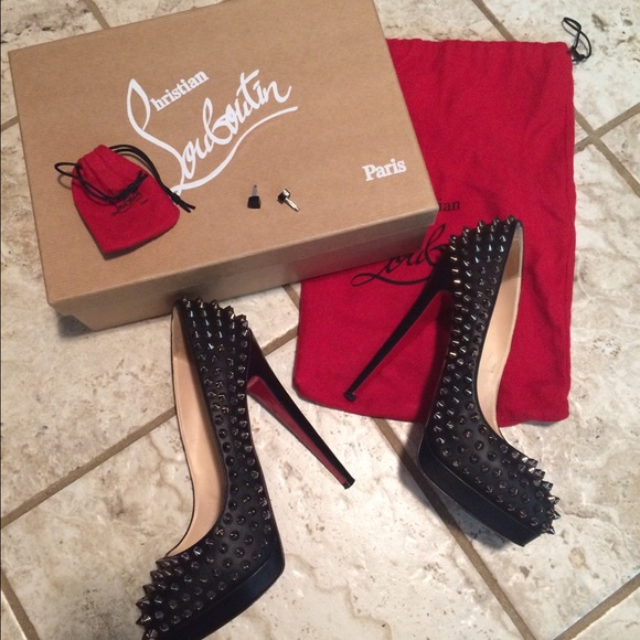 **Sold** Christian Louboutin Alti spikes pump 38 - Picture 3 of 4