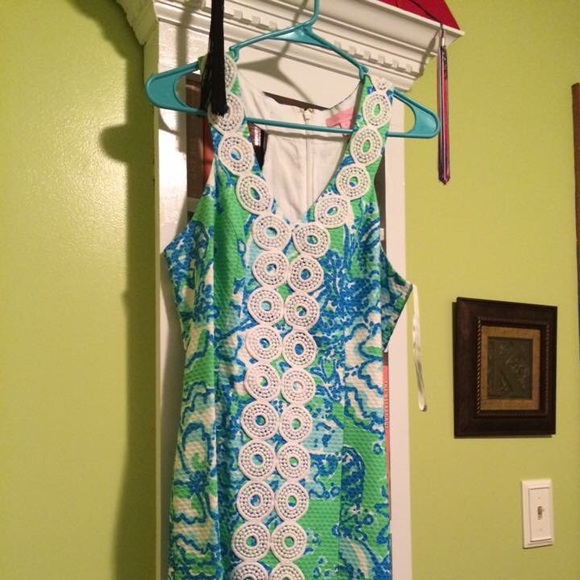Lilly Pulitzer dress in Go Go Green. - Picture 1 of 4