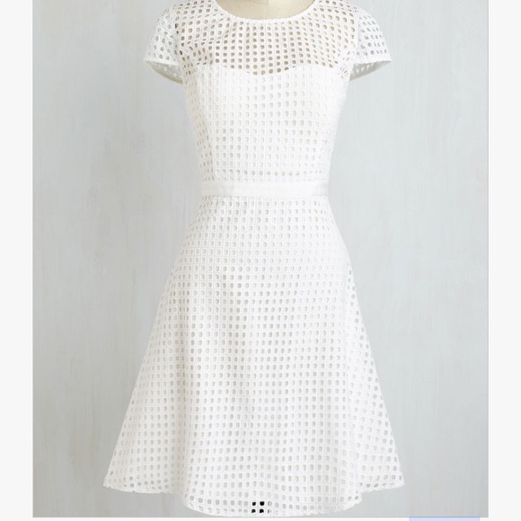 Jessica Simpson Dresses & Skirts - Darling white dress