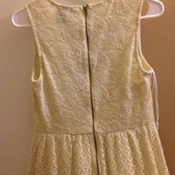 Dress - Picture 2 of 4