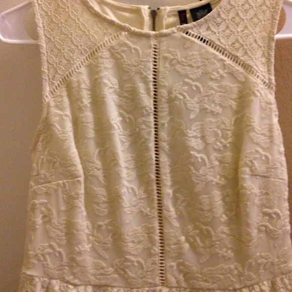 Dress - Picture 3 of 4