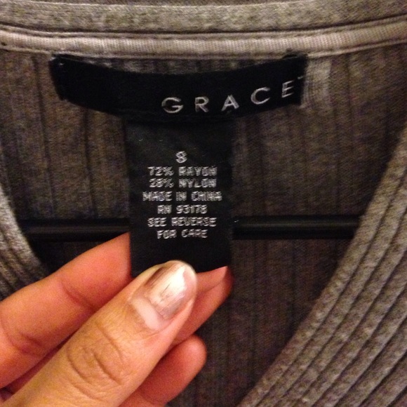 Gray sweater - Picture 2 of 2