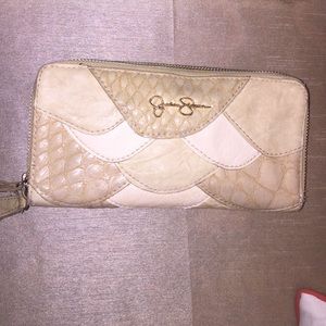 Jessica Simpson wallet