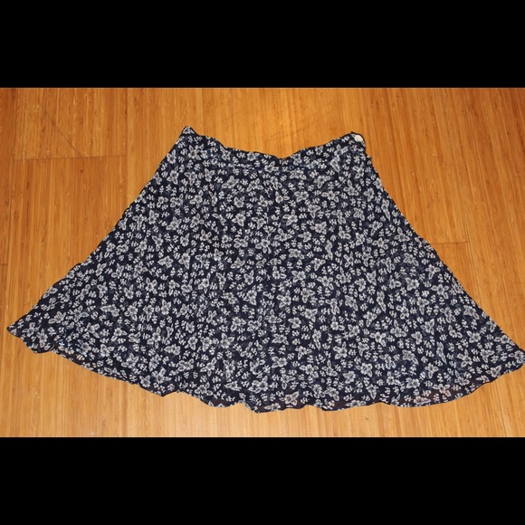 Flower patterned skirt