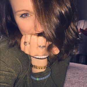 Meet your Posher, Annie