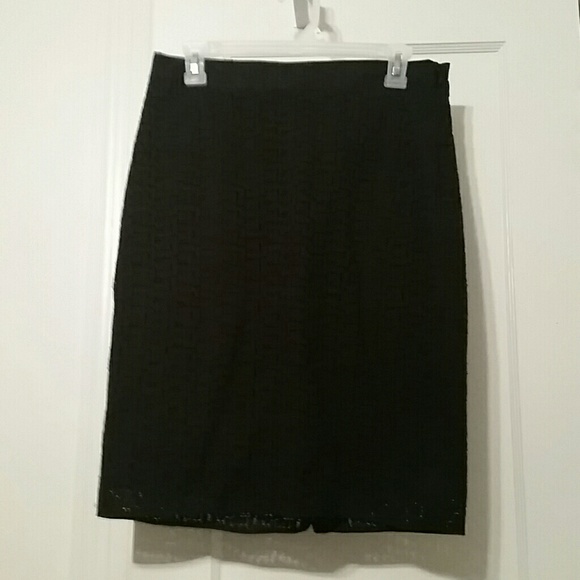 Black above the knee pencil skirt