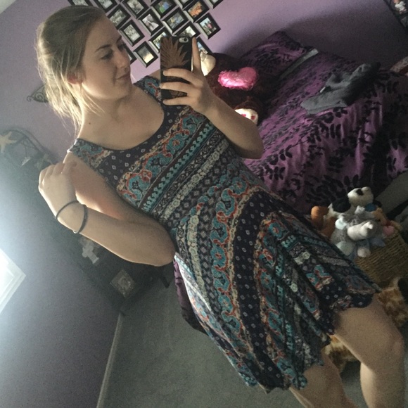 dress - Picture 2 of 4