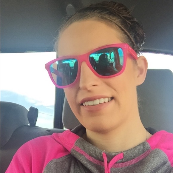 Meet your Posher, Tara - Picture 1 of 1