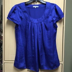 Short sleeved bright blue gorgeous shirt!