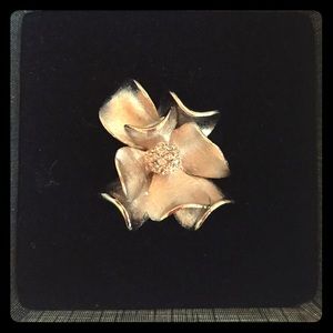 Silver magnolia ring