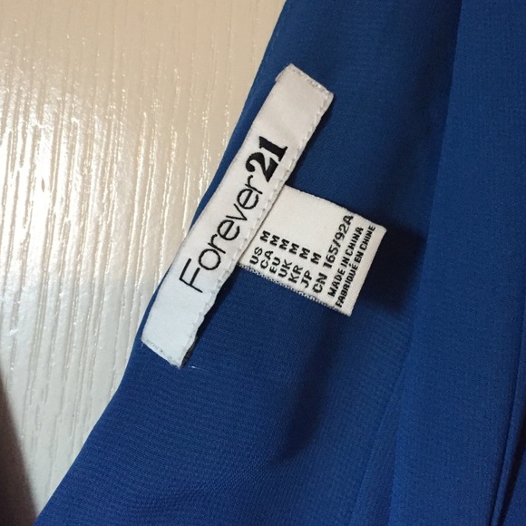 🚫Sold in Bundle🚫Beautiful Blue Flowy Dress - Picture 2 of 4