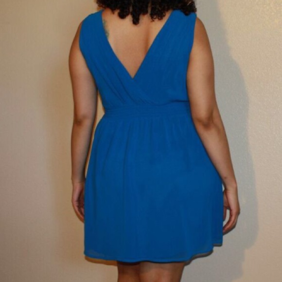 🚫Sold in Bundle🚫Beautiful Blue Flowy Dress - Picture 4 of 4