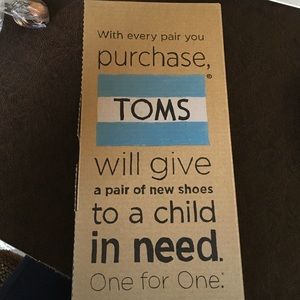 Toms