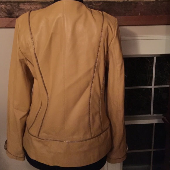 Yellow leather jacket - Picture 2 of 4