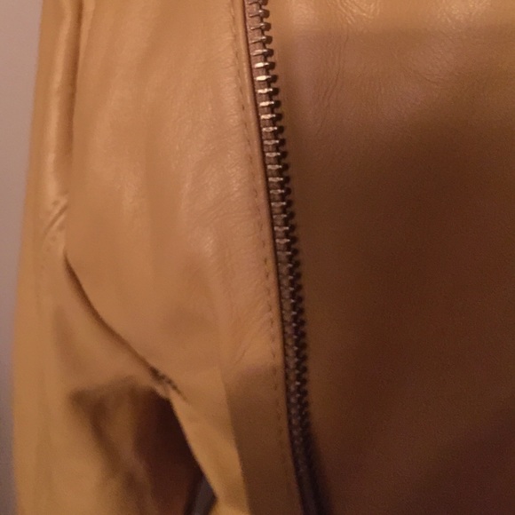 Yellow leather jacket - Picture 4 of 4