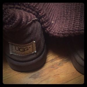 Ugg chocolate brown size 10