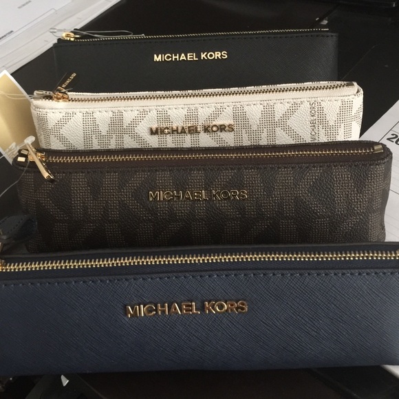 LAST ONE Authentic 💯%💞Michael kors pencil case🎁 - Picture 4 of 4