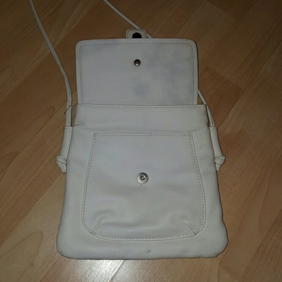 White leather crossbody purse - Picture 4 of 4
