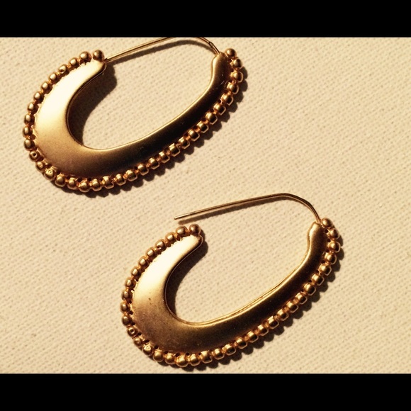 1980's style earrings - Picture 1 of 2