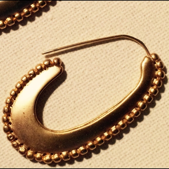 1980's style earrings - Picture 2 of 2