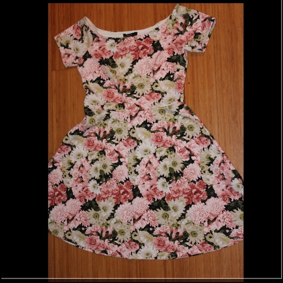 Flowery skater dress