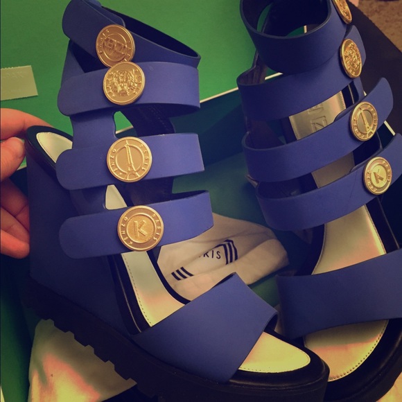 (New w/ Box) Kenzo Sandel Navy 37