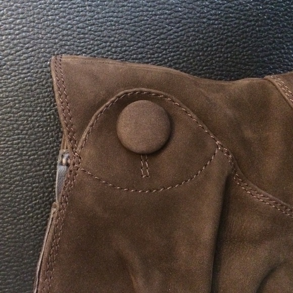 Michael Shannon Heeled Boots - Picture 4 of 4