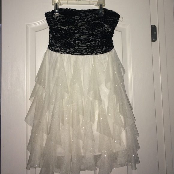 Mini strapless formal dress