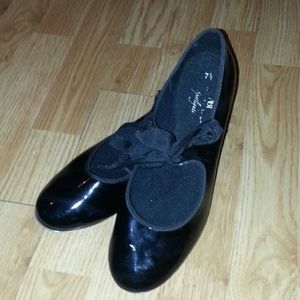 Patent leather tap shoes size 7.5