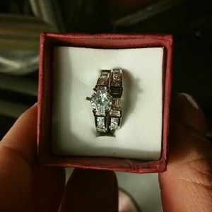 @AMYSTEWART74 BUNDLE OF RINGS DEAL