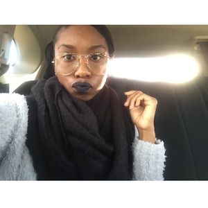 Meet your Posher, Chevmonay