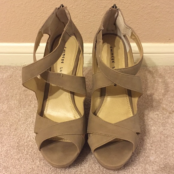 Chinese Laundry Wedges in Taupe size10