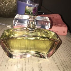 Jennifer Aniston perfume