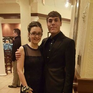 Meet your Posher, Laurie