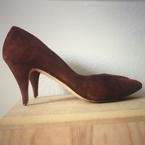 Bandolino Suede Pumps - Picture 2 of 4