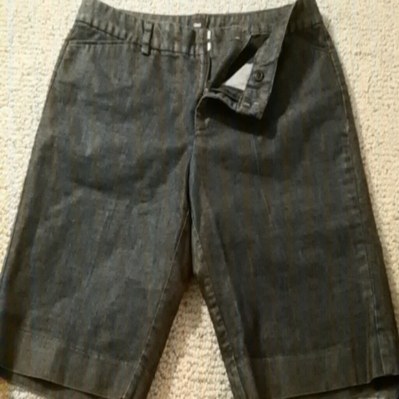 🌟MAKE AN OFFER🌟 Dark Denim Bermuda shorts
