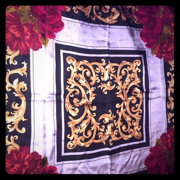 Oscar de la renta Scarf Square floral 100% Silk