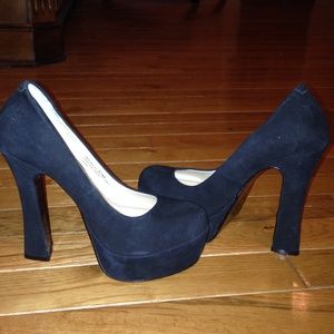 Chinese Laundry black pumps