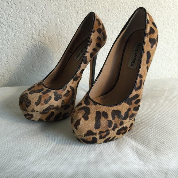 Steve Madden leopard platform pumps