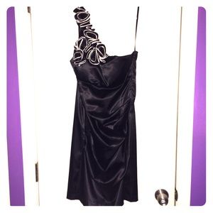 Black One-Shoulder Floral Beaded Cocktail Dress