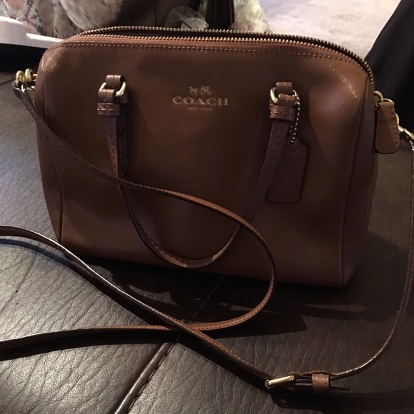 Coach crossbody purse and coin purse for Kat