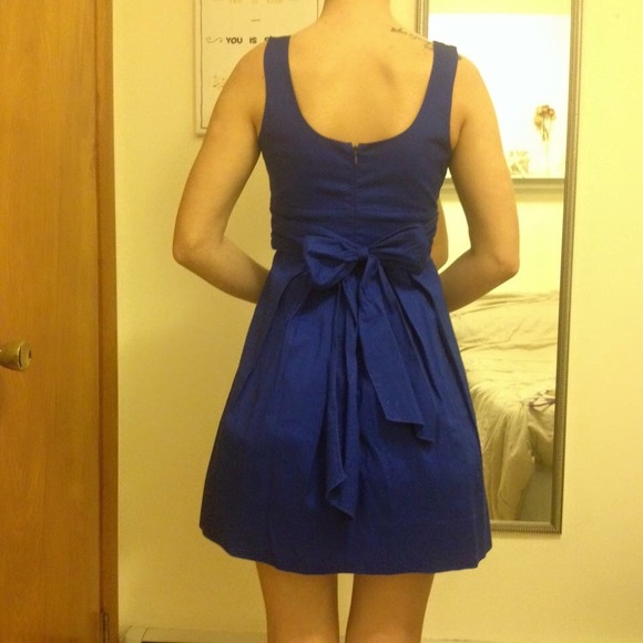 Dress - Picture 2 of 2