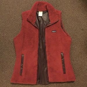 Red Patagonia vest REVERSIBLE