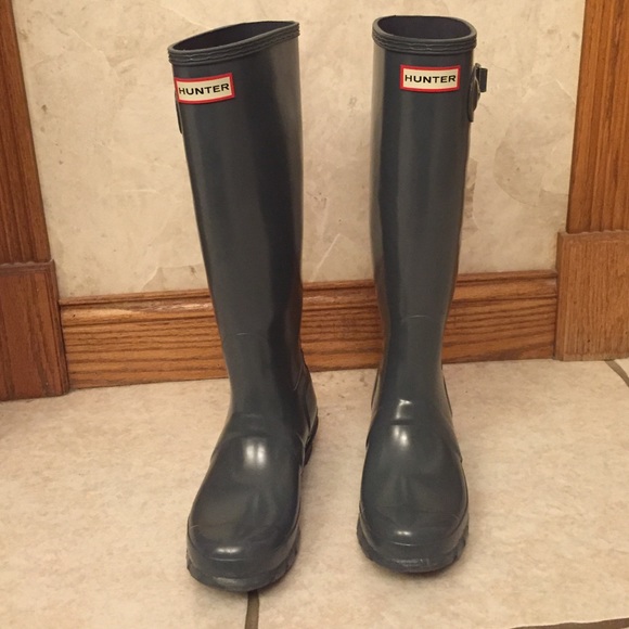 Hunter boots: gray glossy