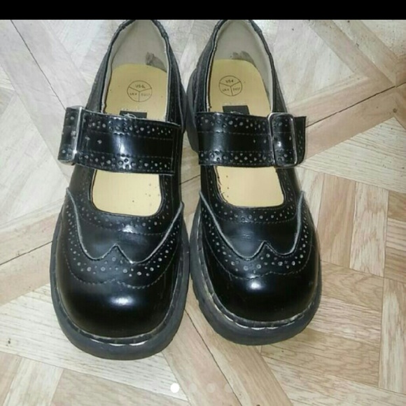 Mary jane shoes!!