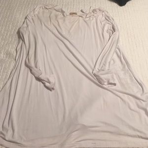 SzLarge white Piko tunic