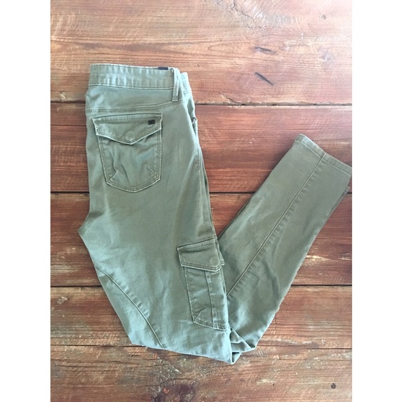 ⛔️SOLD⛔️Joe's Army Green Cargo skinnys - Picture 4 of 4